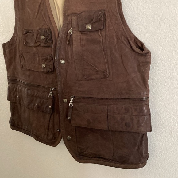 Banana Republic Men's Brown Leather Utility Vest Size M. Made in Korea - Picture 2 of 8